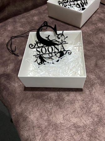 تعليقه مزخرفه