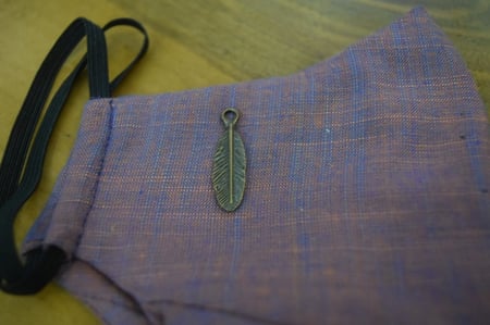 اضافة اكسسوار معدني للكمامة