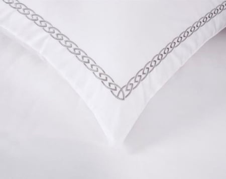 مفرش كوين قطن