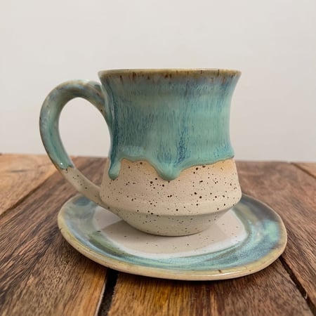 كوب + طبق خزف حجري منقط بطلاء مموج 300 مل