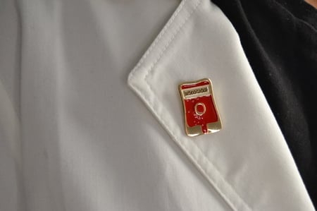 دبوس كيس دم