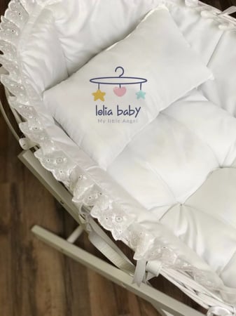 سلة خيزران ابيض مع مفرش وقاعدة