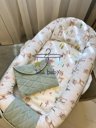 سرير متنقل للبنات