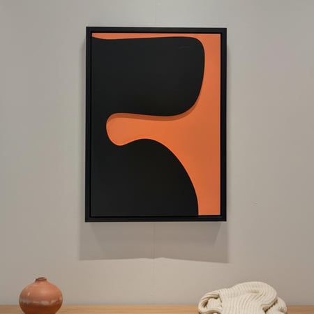 لوحة جدارية بارزة مصنوعة يدويا بتصميم عصري مع إطار أسود – ٥٠×٧٠ سم