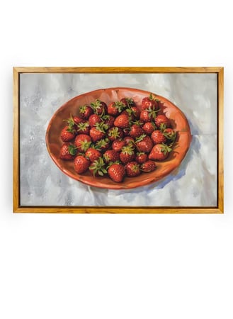 لوحة كانفاس بتصميم منظر كلاسيكي لصحن من الفراولة