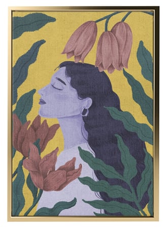 لوحة كانفاس على إطار خشبي بتصميم فتاة مع زهور