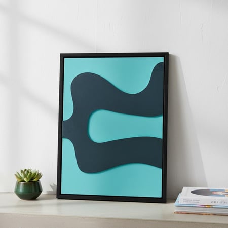 لوحة جدارية بارزة مصنوعة يدويا بتصميم عصري مع إطار أسود – ٥٠×٧٠ سم