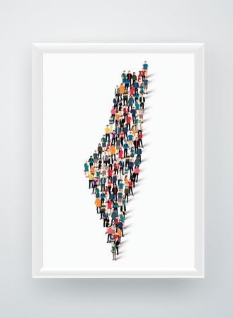 لوحة خريطة فلسطين بتصميم تمثيل بشري يوحي بالترابط والحب للارض المقدسة