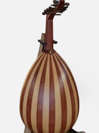 عود سوري فاخر من صناعة زرياب – موديل شامي رقم 1،