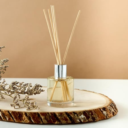 فواحة عطور  أعواد برائحة البلوط الإنجليزي والكشمش الأسود - 50 مل