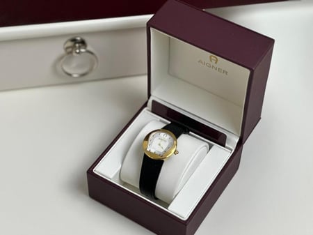 AIGNER black leather WATCH