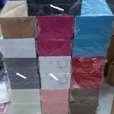 علب 10 قطع بعدة الوان