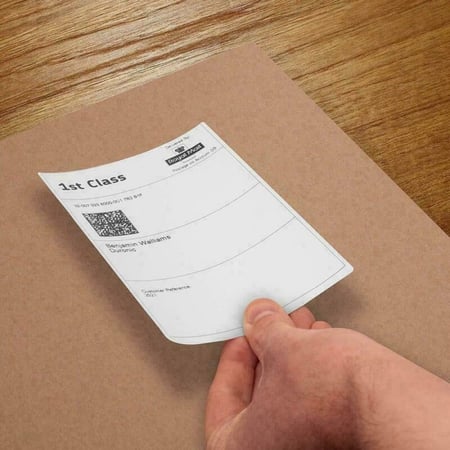 رول بوليصات شحن لاصق