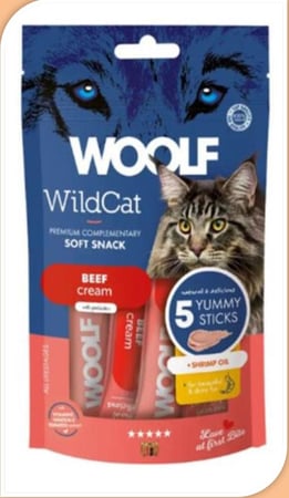 مكافأة وولف للقطط بنكهة لحم البقر بالاضافة لزيت الجمبري للحصول ع فراء جميله 5*14g