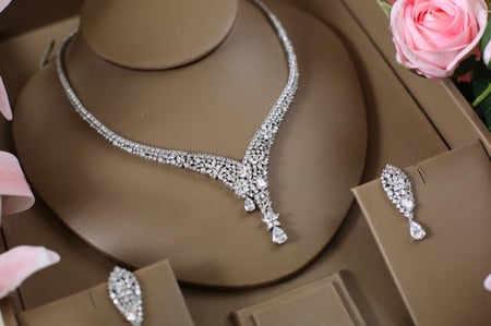 طقم اميره  دقة الماس