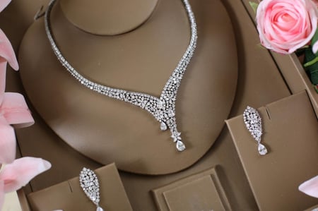 طقم اميره  دقة الماس