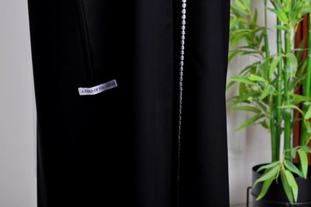 لوقو قماشي ثليك عنبر