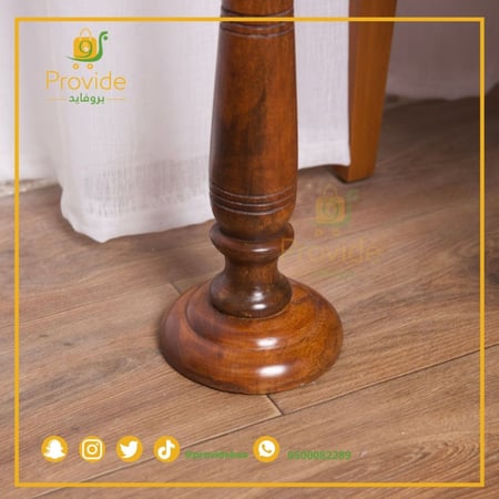 شمعدان بقاعدة خشب هندي كبير