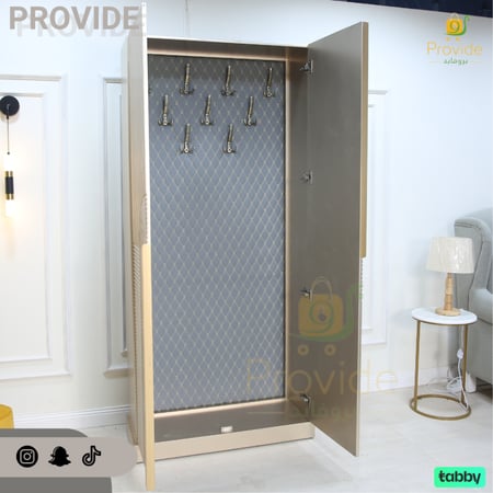 دولاب عبايات تصميم عصري فاخر بلمسات فنية فريدة