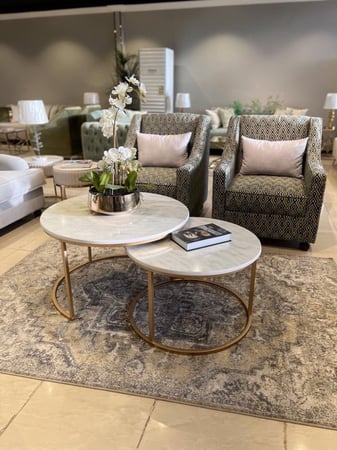 طقم طاولة حديد مع خشب شكل رخام ذهبي