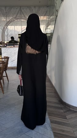 عبايه كتان اسود - كم كتان صيفي مع طرحه مجانا