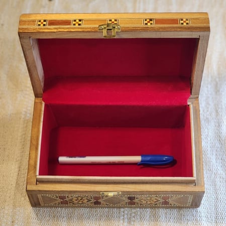 علبة سورية موزاييك فاخرة ( حجم 2-5 أوقيات )