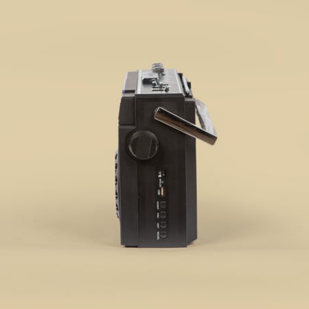 مسجّل - مشغّل كاسيت | أسود