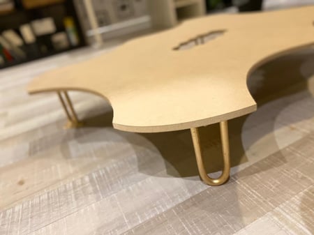 ارجل طاولات لون ذهبي بالحبه