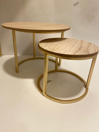 طقم حبتين ارجل صواني متوفر لونين  مقاس  الكبيره ارتفاع 25  قطرها 30  الصغيره ارتفاع 20 قطرها 25