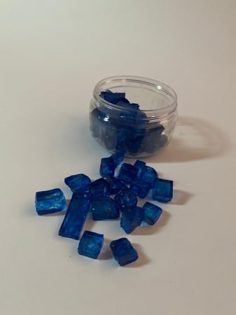 كسر قزاز متوفر بعده الوان