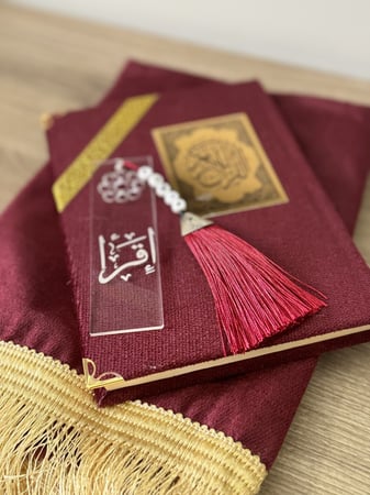 فواصل كتاب بالاسم