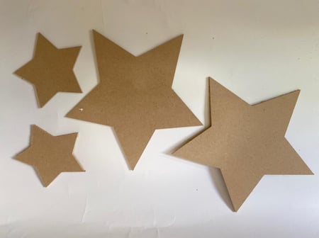 4 قطع نجوم خشب mdf جاهز للاعمال الفنيه 6 ملي مقاس 25