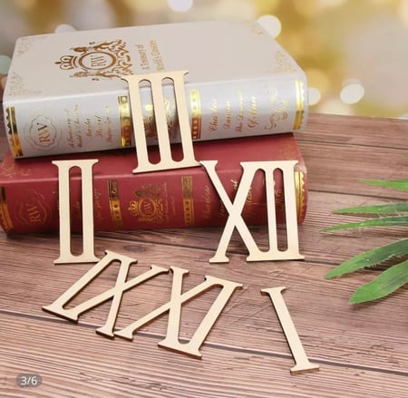 ارقام الساعات الرومانيه متوفره لونين  مقاس 3 سم تقريبا
