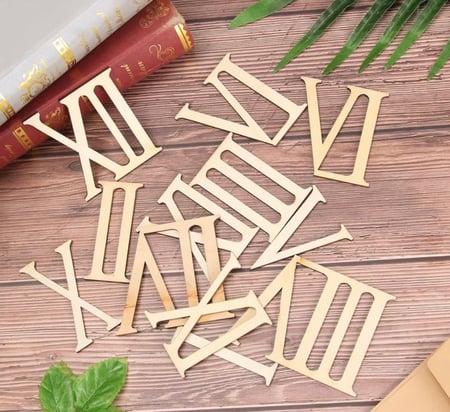 ارقام الساعات الرومانيه متوفره لونين  مقاس 3 سم تقريبا