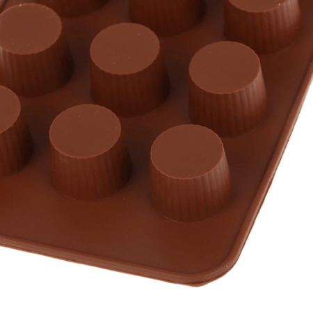 قالب شكلاته متعدد الثقوب