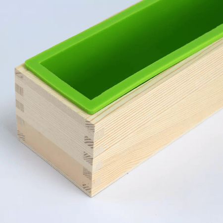 قالب وقاعدة خشبية ( شموع الهبه)