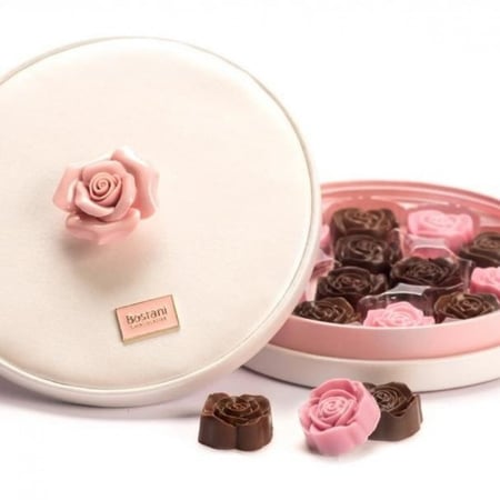 علبة شوكولاتة روزي - كبير