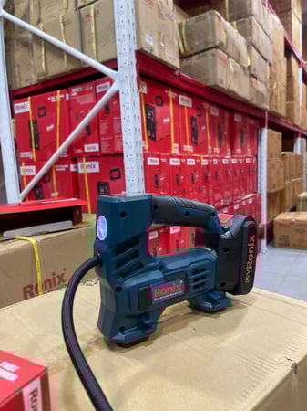 ضاغط هواء لاسلكي 20v من رونيكس موديل (8605)