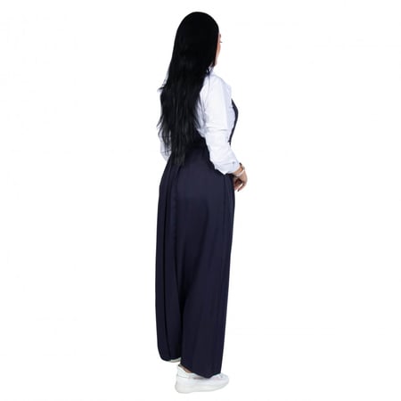 مريول مدرسي شيال للثانوي بلون كحلي وبقصة X مميزة ومغاط للخصر من كنزي