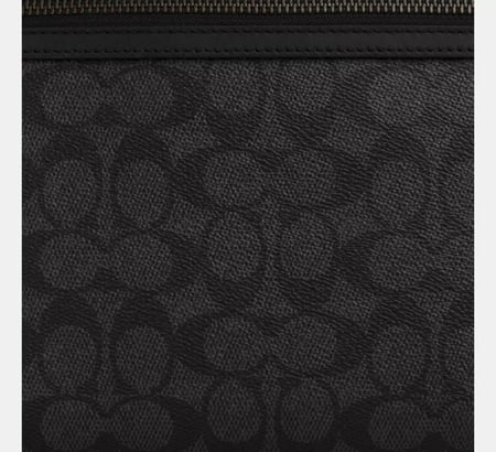 حقيبة سجنتشر رجالية من كوتش باللون الاسود والرمادي