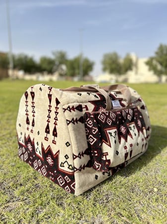 شنطه عزبه حجم كبير قماش بالكامل مقاس  طول ٦٠ عرض ٤٢ ارتفاع ٤٠