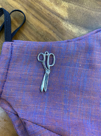 اضافة اكسسوار معدني للكمامة