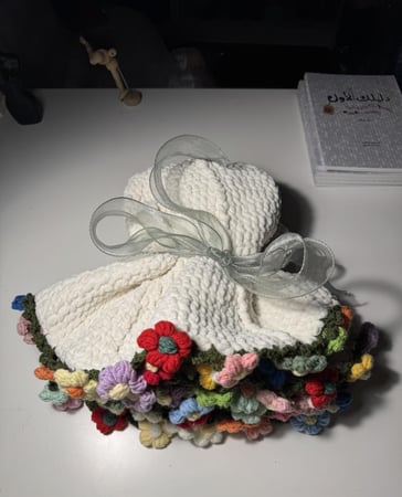 بوكس “بطانية حديقة الأزهار" بخيوط المخمل