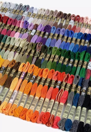 خيوط مولونيه 601 DMC