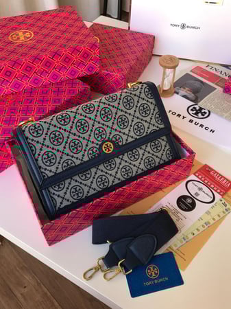 شنطة توري بورش