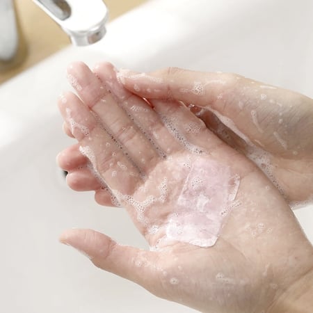 فاسولا، شرائح صابون محمول للسفر والشنطة، نكهة الفراولة / جوز الهند - 50 شريحة