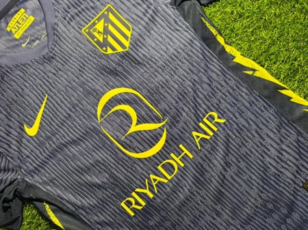 تيشيرت أتلتيكو مدريد الاحتياطي 2026 (نسخة فئة اللاعبين)