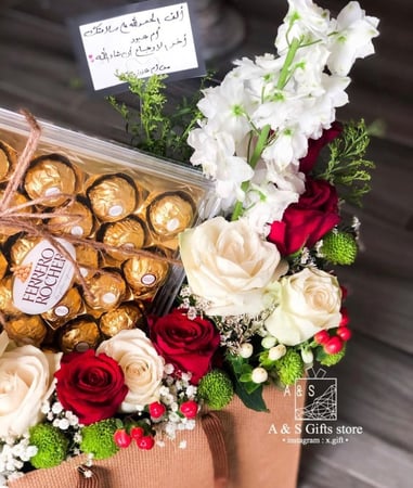 تنسيق ورد+ شوكولاته فيريرو روشيه