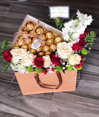 تنسيق ورد+ شوكولاته فيريرو روشيه