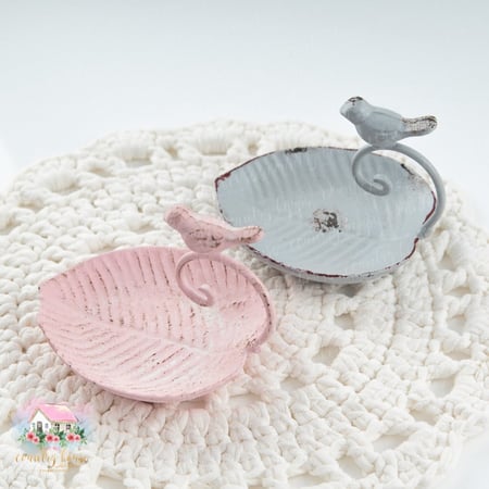 صحن معدني أنتيك الورقة والعصفور زهري - المنزل الريفي الهادئ